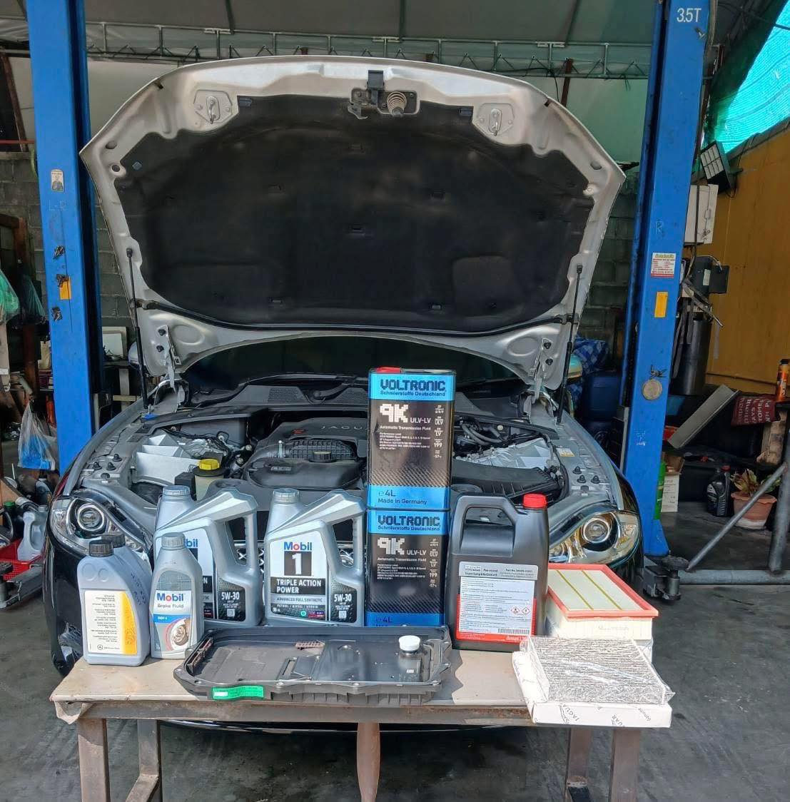 Jaguar XJL